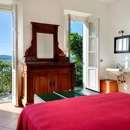 Sula' - In The Village With Lake View And Patio *