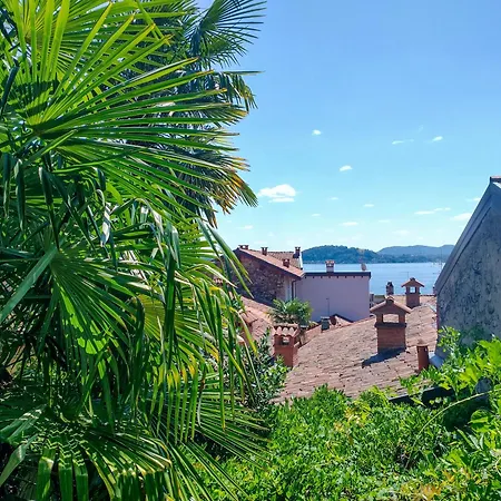 Sula' - In The Village With Lake View And Patio Prázdninový dům