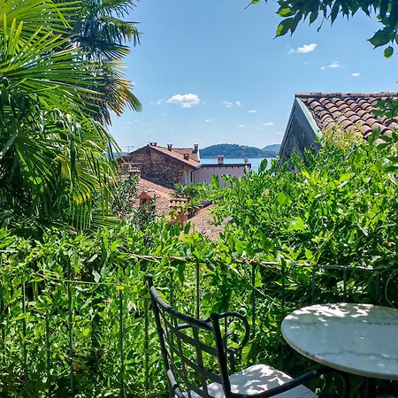 Sula' - In The Village With Lake View And Patio Belgirate